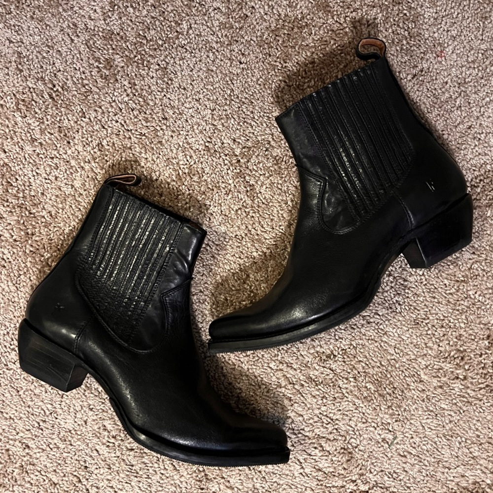 Frye Sacha Chelsea Boot Summer Boot Black Leather Cowgirl Western Modern Ankle